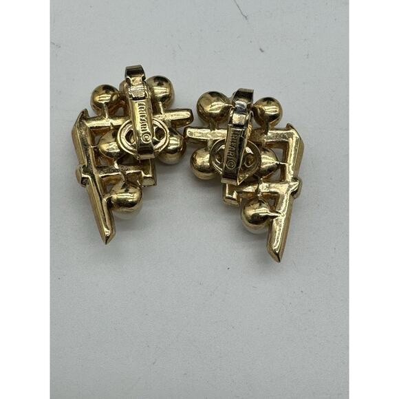 VTG Crown Trifari Luxury Earrings Faux Pearl Gold Tone Clip On Signed READ - Picture 4 of 6